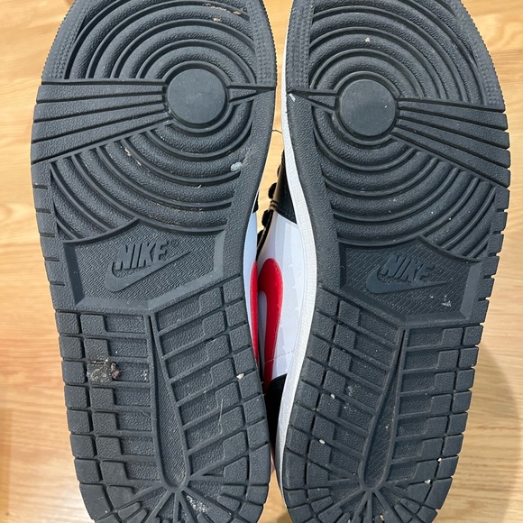 Air Jordan 1 Mid - Picture 6 of 7